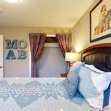 Downtown Cozy Home Base - Purple Sage 8 모아브 외부 사진